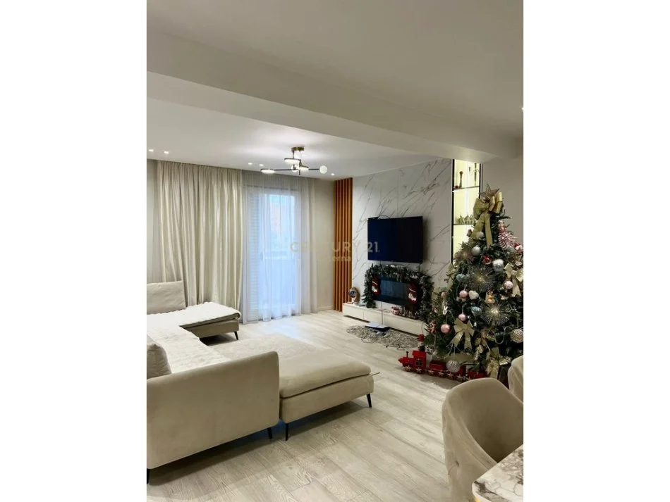 Tirane, shes apartament 2+1+Aneks+Ballkon Kati 6, 110 m² 355.000 € 