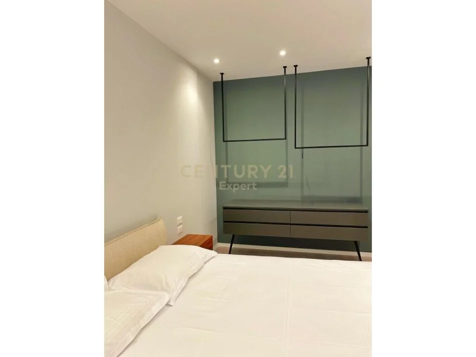 Tirane, jepet me qera apartament 1+1 Kati 3, 55 m² 1.200 € (Tirane)