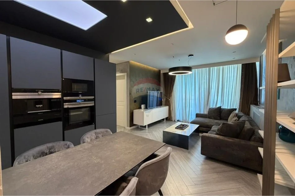 Tirane, shitet 2+1 , 105 m² 300.000 € (Fiori di Bosco)