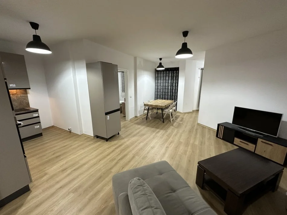 Tirane, jepet me qera apartament 2+1+2+verande Kati 9, 140 m² 550 € (Astir Kompleksi Fratari prane Trida Lounge)