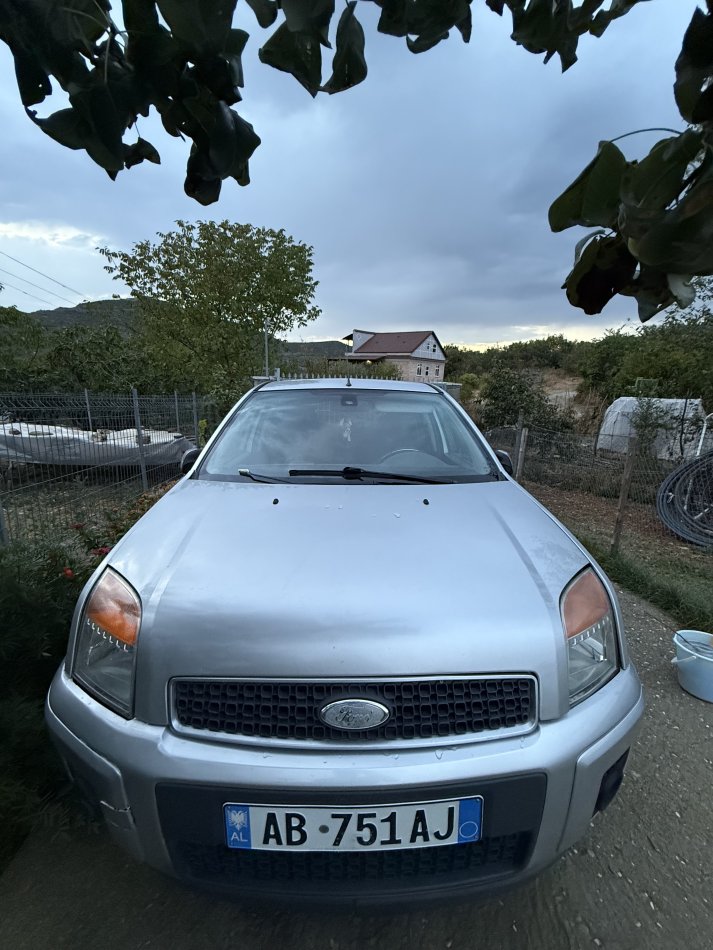 Berat, shes makine Ford Fusion Nafte, gri metalizato manuale Kondicioner 228.000 km 3.500 €