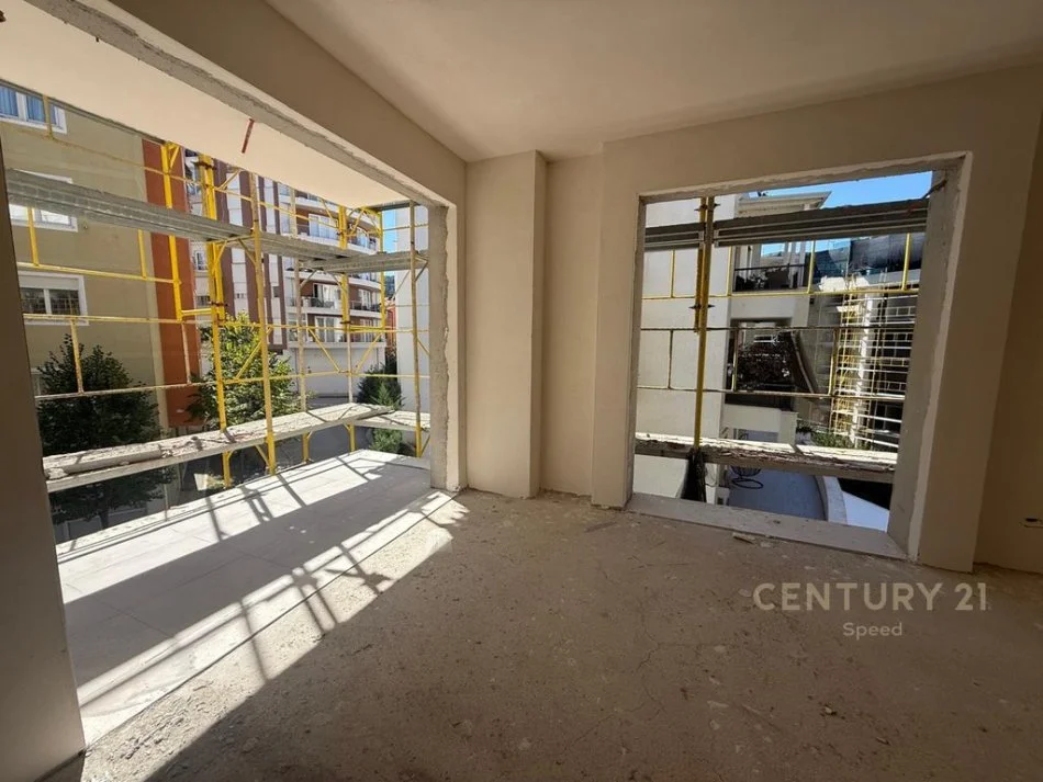 Tirane, shes apartament 1+1+Aneks+Ballkon Kati 5, 85 m² 185.900 € 