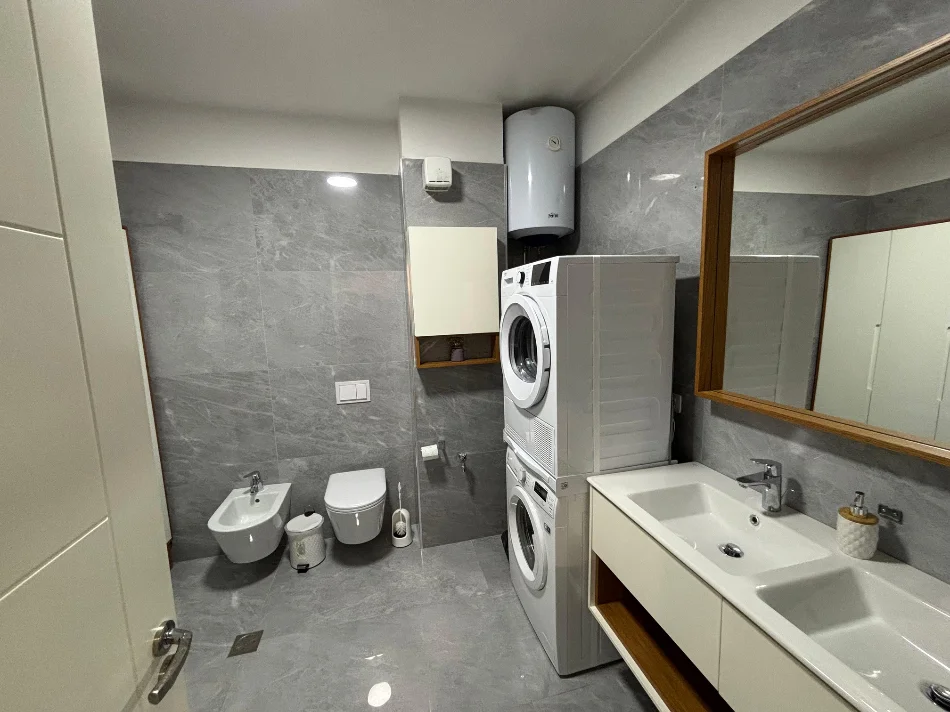 Tirane, jepet me qera garsonier Studio Kati 9, 44 m² 450 € 