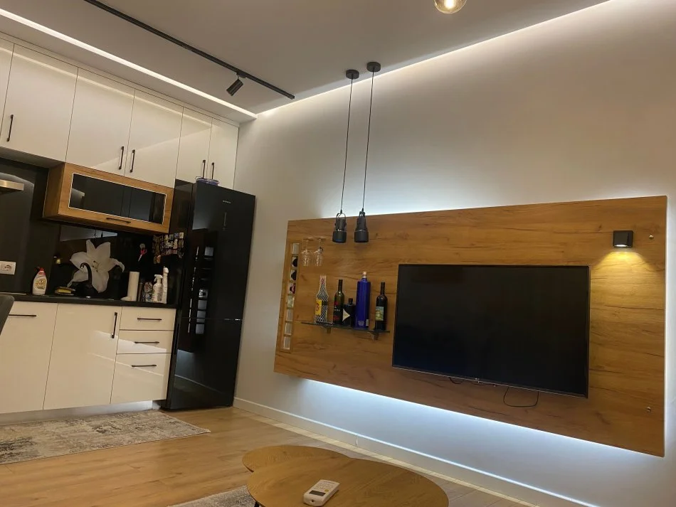 Shqiperi, jepet me qera apartament Kati 3, 70 m² 500 € (Rruga Eduart Mano pranë kopshtit Zoologjikë)