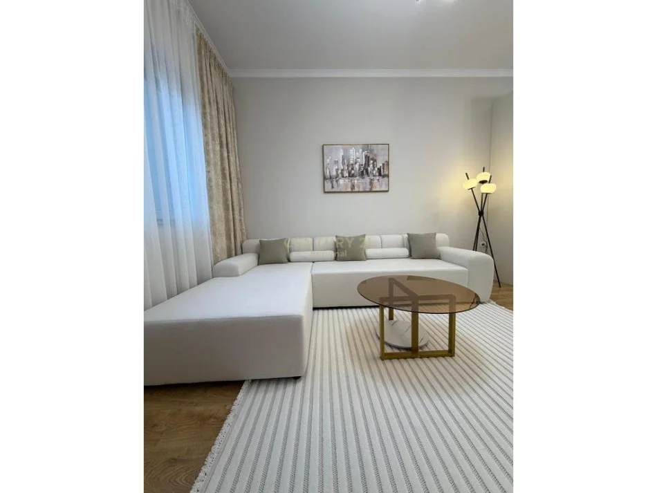 Tirane, shitet apartament 2+1 Kati 2, 95 m² 169.000 € (Astir)