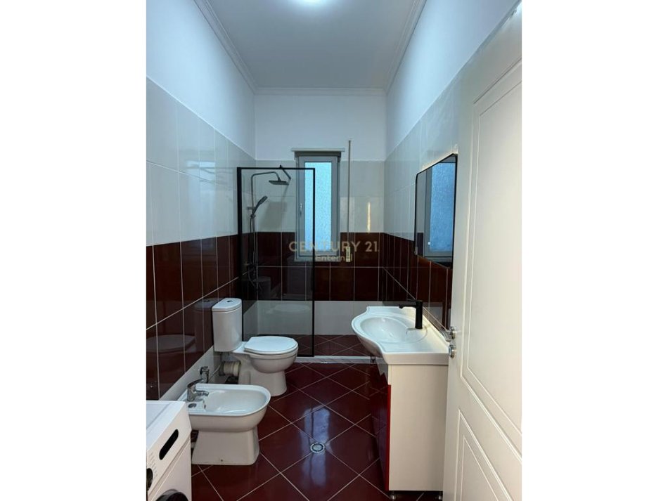 Tirane, shitet apartament 2+1 Kati 2, 95 m² 169.000 € (Astir)