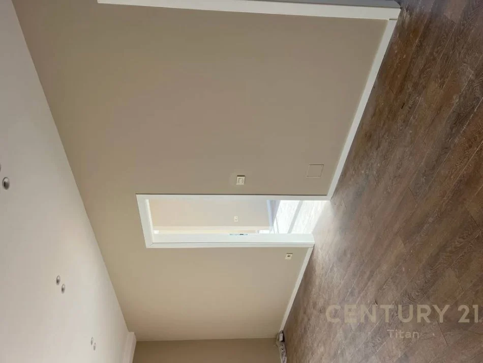 Tirane, shes apartament 2+1+Aneks+Ballkon Kati 8, 104 m² 270.000 € (Golden Tower Residence)