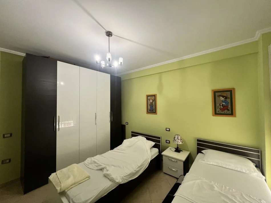 Tirane, jepet me qera apartament 2+1+Ballkon Kati 6, 105 m² 850 € (Rruga e Elbasanir)