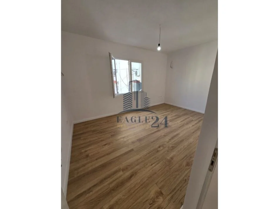 Tirane, shitet apartament 2+1 , 75 m² 129.000 € (oxhaku)