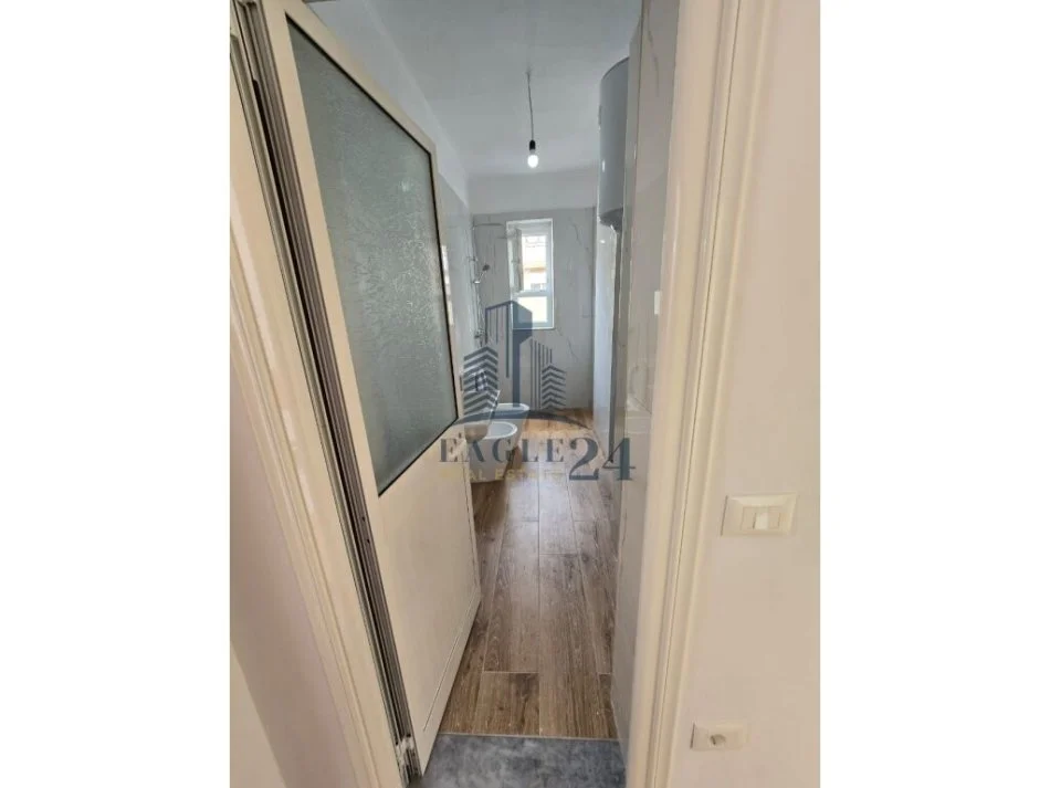 Tirane, shitet apartament 2+1 , 75 m² 129.000 € (oxhaku)