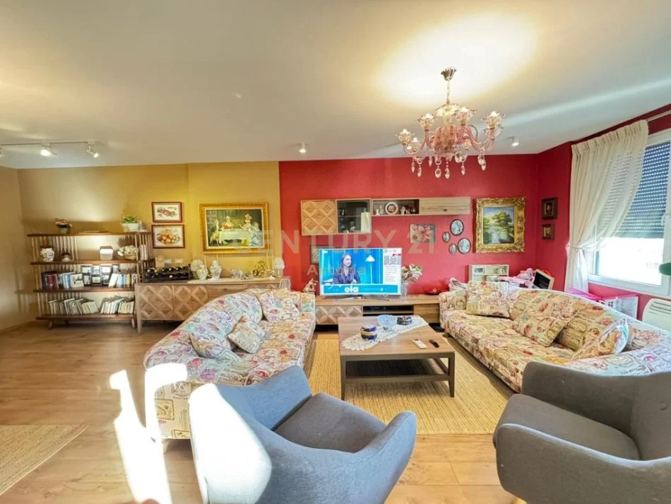 Tirane, shes apartament 2+1+Aneks+Ballkon Kati 8, 147 m² 460.000 € 