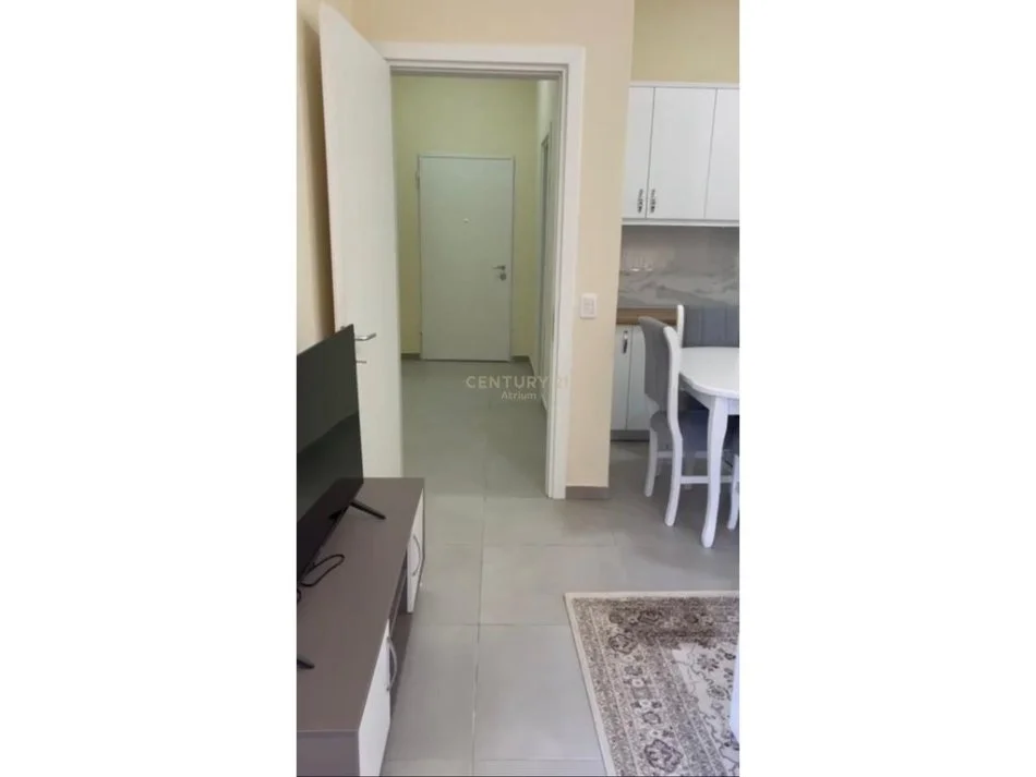 Shqiperi, jepet me qera apartament 2+1 Kati 1, 102 m² 500 € 
