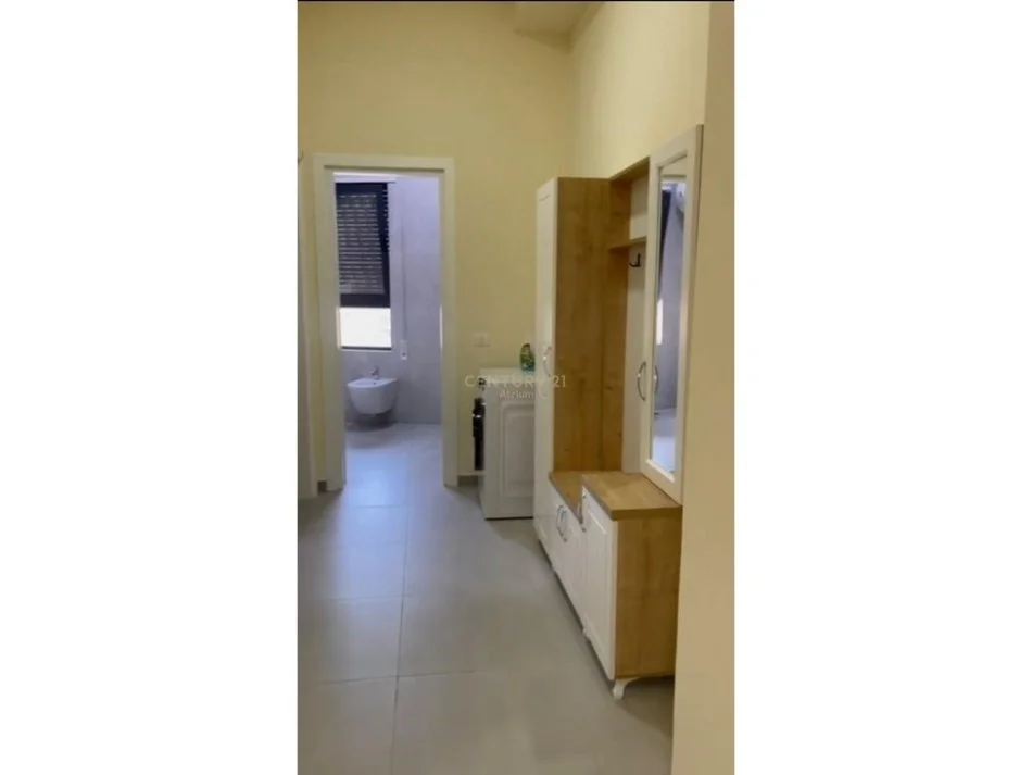 Shqiperi, jepet me qera apartament 2+1 Kati 1, 102 m² 500 € 