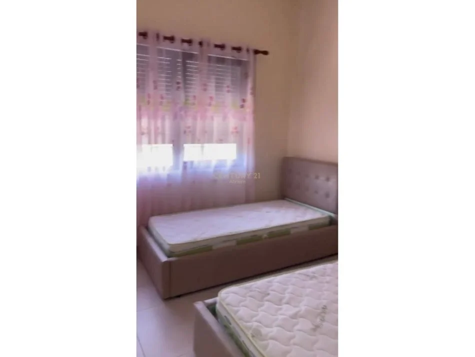 Shqiperi, jepet me qera apartament 2+1 Kati 1, 102 m² 500 € 