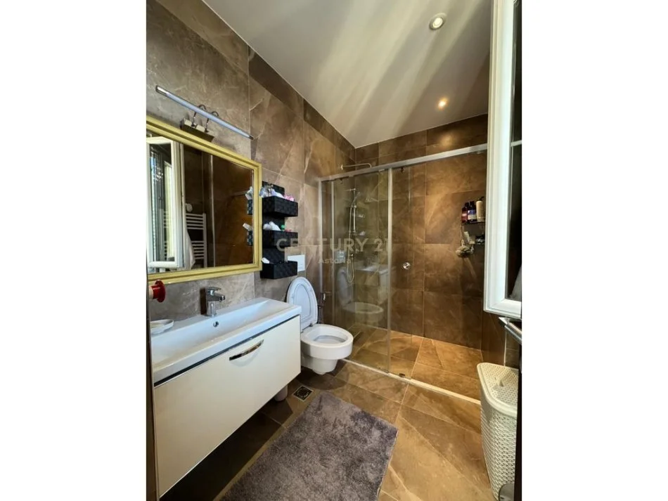 Tirane, shes apartament 2+1+Aneks+Ballkon Kati 8, 147 m² 460.000 € 