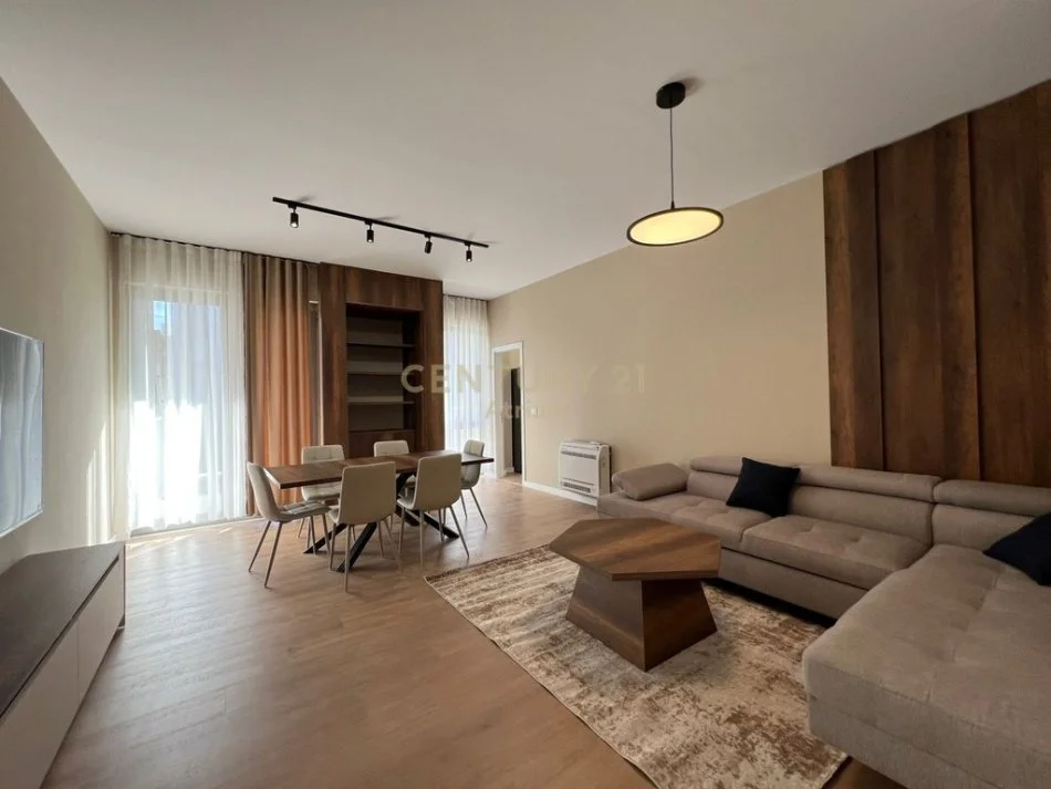 Tirane, jepet me qera apartament 2+1+Aneks+Ballkon Kati 2, 124 m² 1.800 € (Rezidenca “Green Valley”)