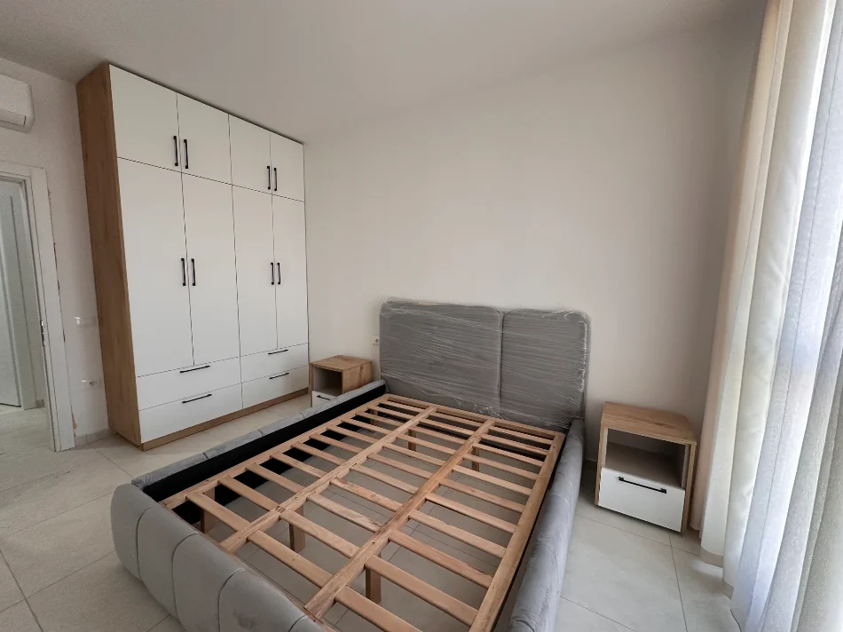 Tirane, jepet me qera apartament 2+1+Ballkon Kati 5, 100 m² 730 € (Ish Frigoriferi rruga Besa)