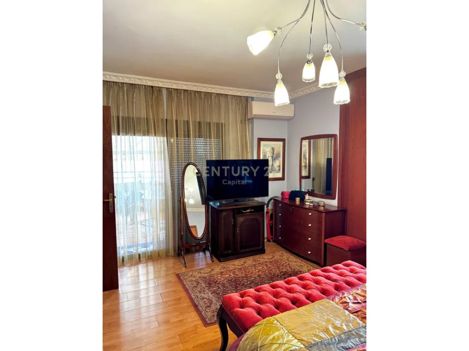 Tirane, shes apartament+verande | Penthouse 3+1+Aneks+Ballkon Kati 6, 168 m² 378.000 € 
