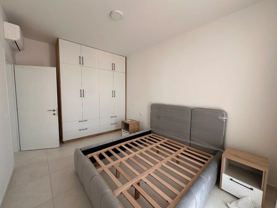 Tirane, jepet me qera apartament 2+1+Ballkon Kati 5, 100 m² 730 € (Ish Frigoriferi rruga Besa)