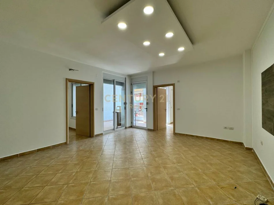 Tirane, shes apartament 2+1+Aneks+Ballkon Kati 2, 121 m² 209.000 € 