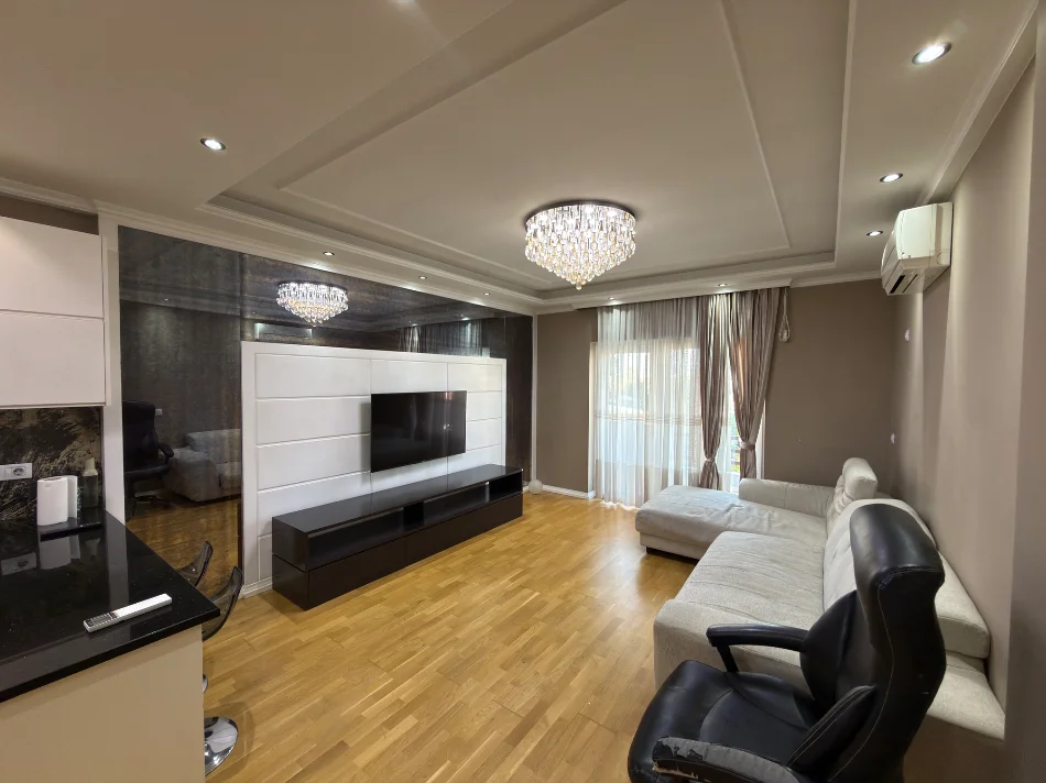 Tirane, jepet me qera apartament 2+1+Ballkon Kati 3, 100 m² 500 € (Rruga Teodor Keko)