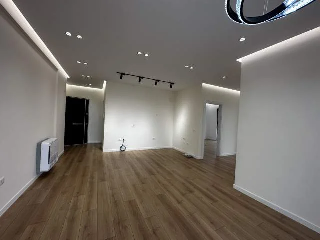 Tirane, jepet me qera apartament 2+1+2+BLK Kati 9, 106 m², Rr dibres)