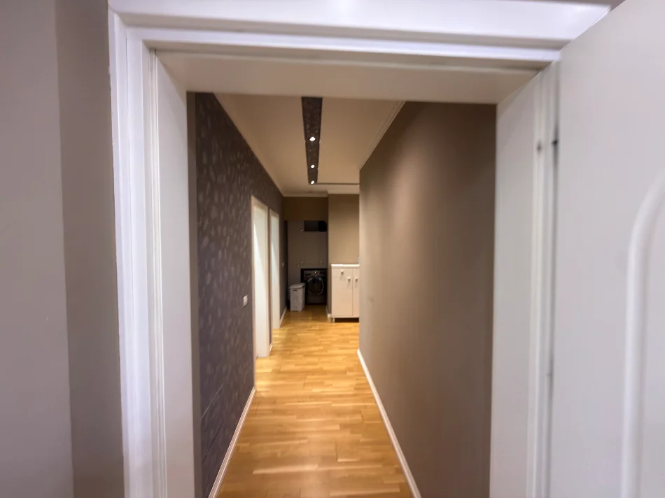 Tirane, jepet me qera apartament 2+1+Ballkon Kati 3, 100 m² 500 € (Rruga Teodor Keko)