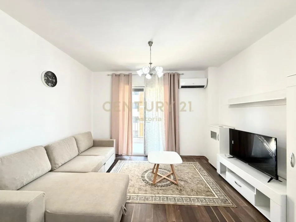 jepet me qera apartament 2+1 , 87 m² 550 €