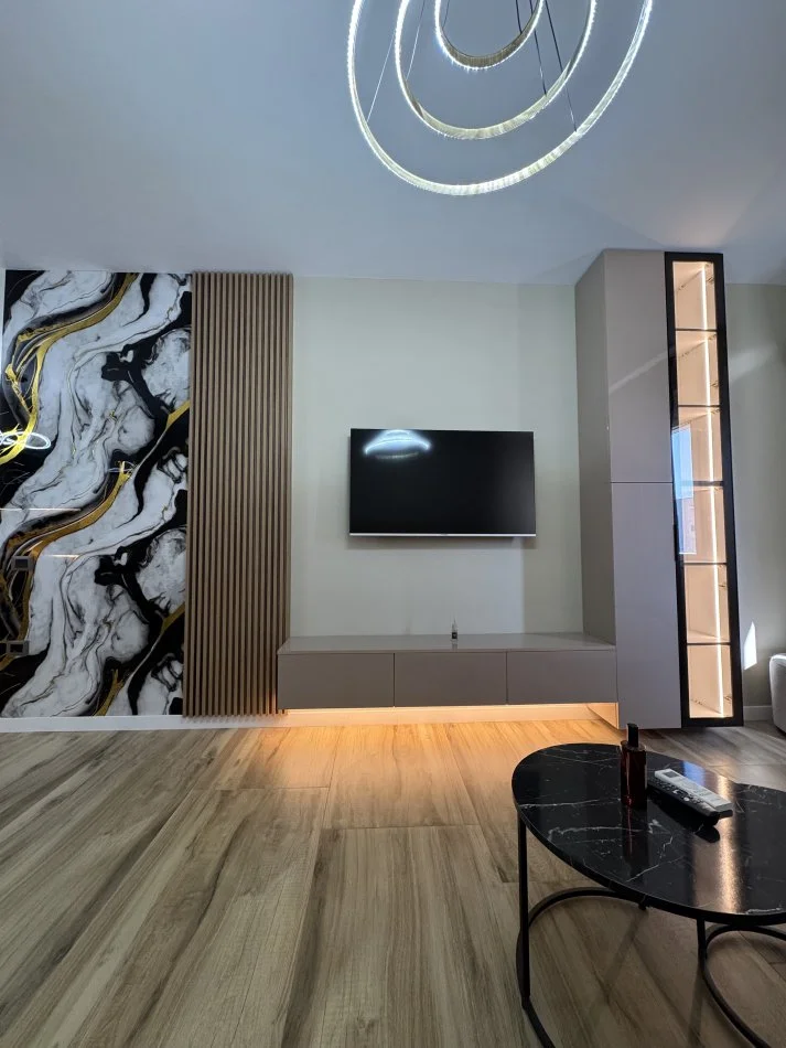 Tirane, jepet me qera apartament 1+1 Kati 7, 70 m² 600 € 