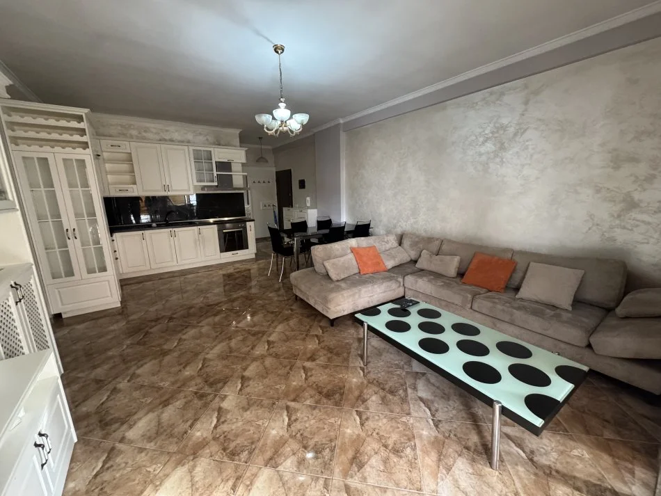 Tirane, jepet me qera apartament 2+1 , 110 m² 550 € (Astor)