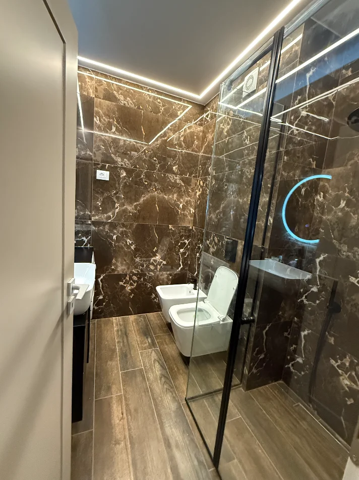 Durres, shitet apartament 1+1+Ballkon Kati 4, 54 m² 165.000 € (Golem)