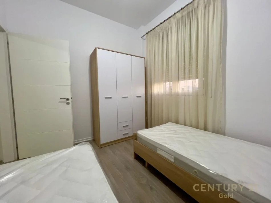 Tirane, jepet me qera apartament 2+1 Kati 9, 85 m² 600 € (Ish Fusha e Aviacionit)