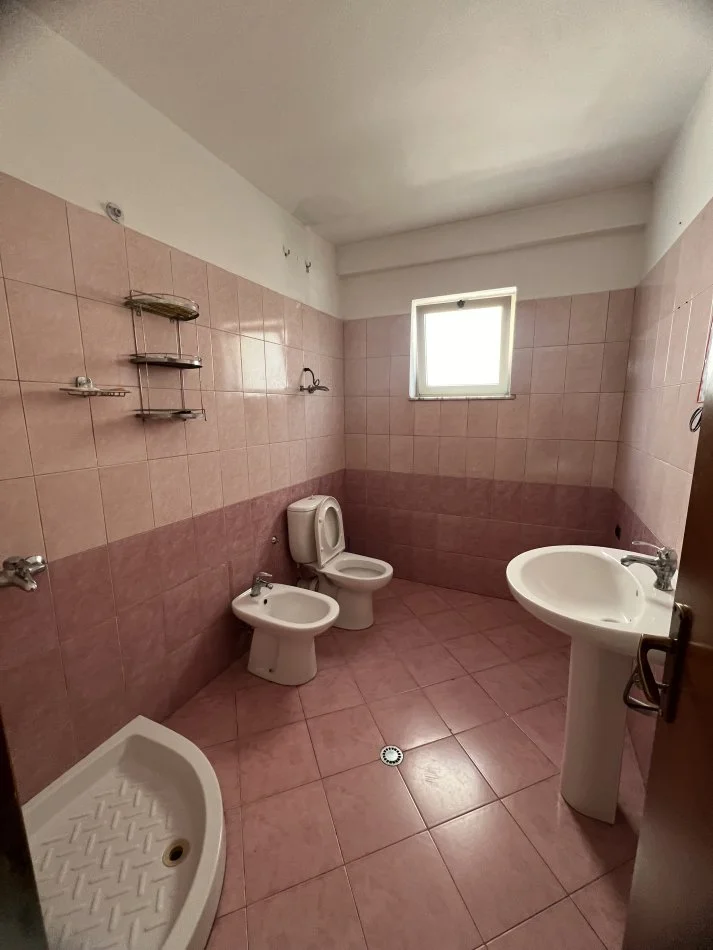 Durres, shitet apartament 2+1+Ballkon Kati 7, 167 m² 192.000 € 