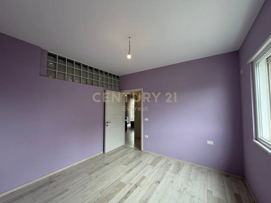 Tirane, shes apartament 2+1+Aneks+Ballkon Kati 4, 106 m² 235.000 € (Ish Restorant durrsi)
