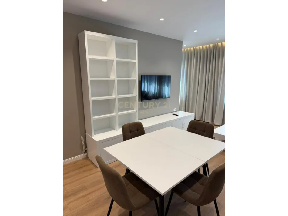 Tirane, shes apartament 1+1+Aneks+Ballkon Kati 5, 59 m² 130.000 € (Kompleksi Xheluks)