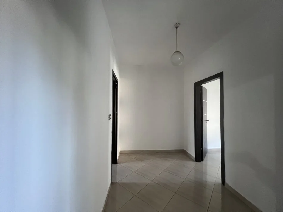 QIRA APARTAMENT 1+1 NE ALLIAS - 0694763092