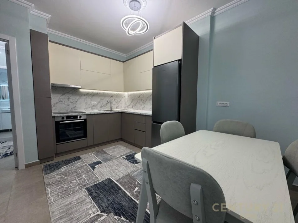 Tirane, jepet me qera apartament 2+1 Kati 6, 100 m² 800 € (Bulevardi i Ri)