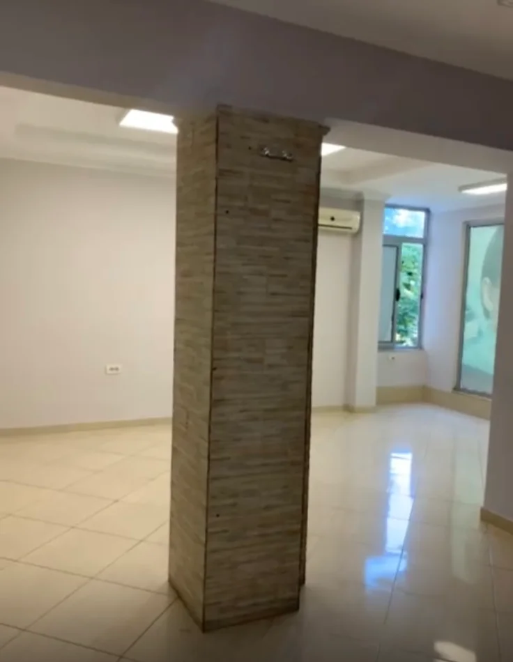 Tirane, jepet me qera apartament 1+1 Kati 2, 63 m² (Irfan Tomini)