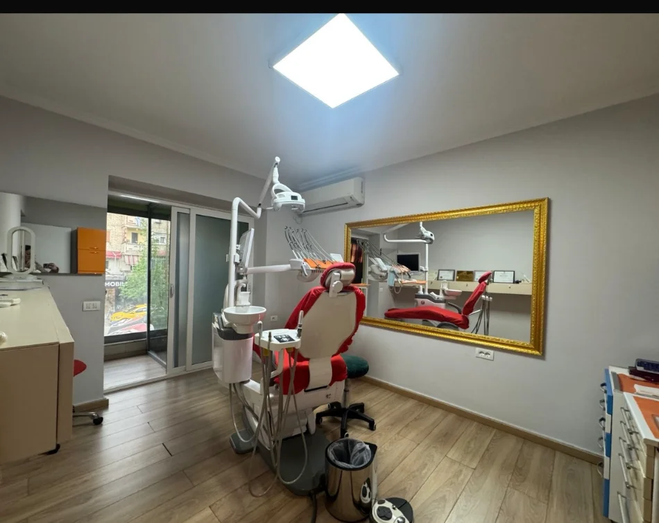 Tirane, jepet me qera apartament 1+1 Kati 2, 63 m² (Irfan Tomini)