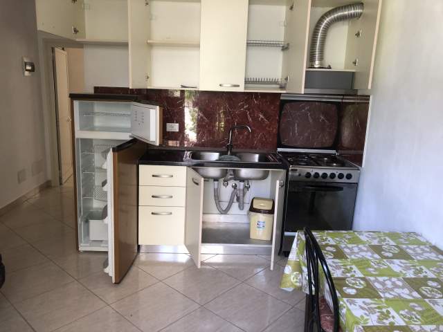Tirane,Jepet me qera 1+1e kompletuar Allias 50 m² 20.000