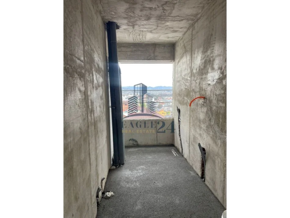 Shitet apartament 2+1 , 88 m² 72.999 € (Kamez)