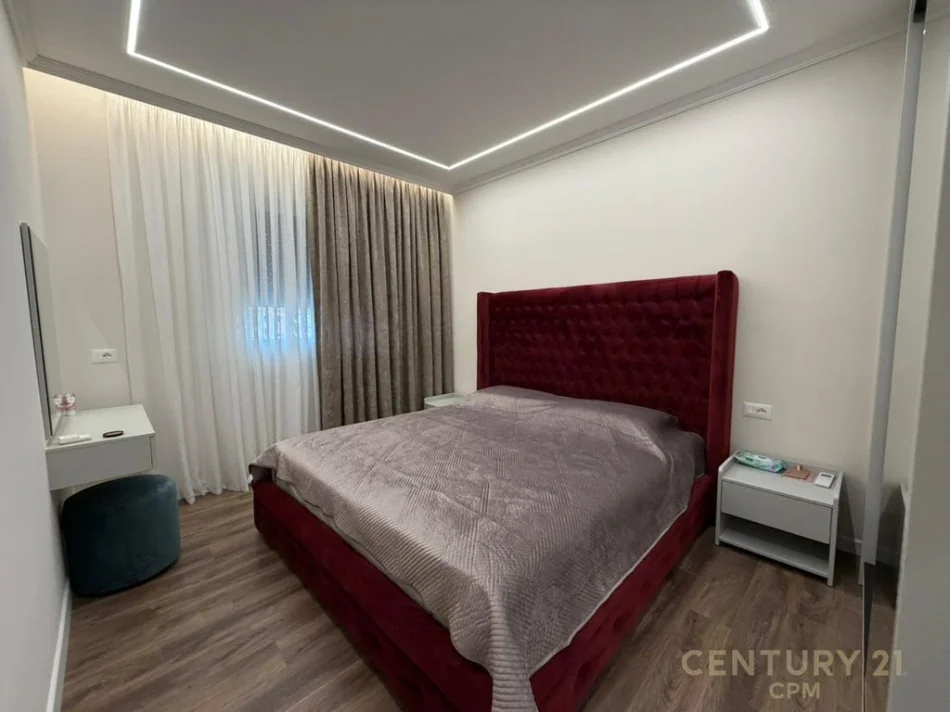 Tirane, shes apartament 1+1+Aneks+Ballkon Kati 7, 70 m² 260.000 € 