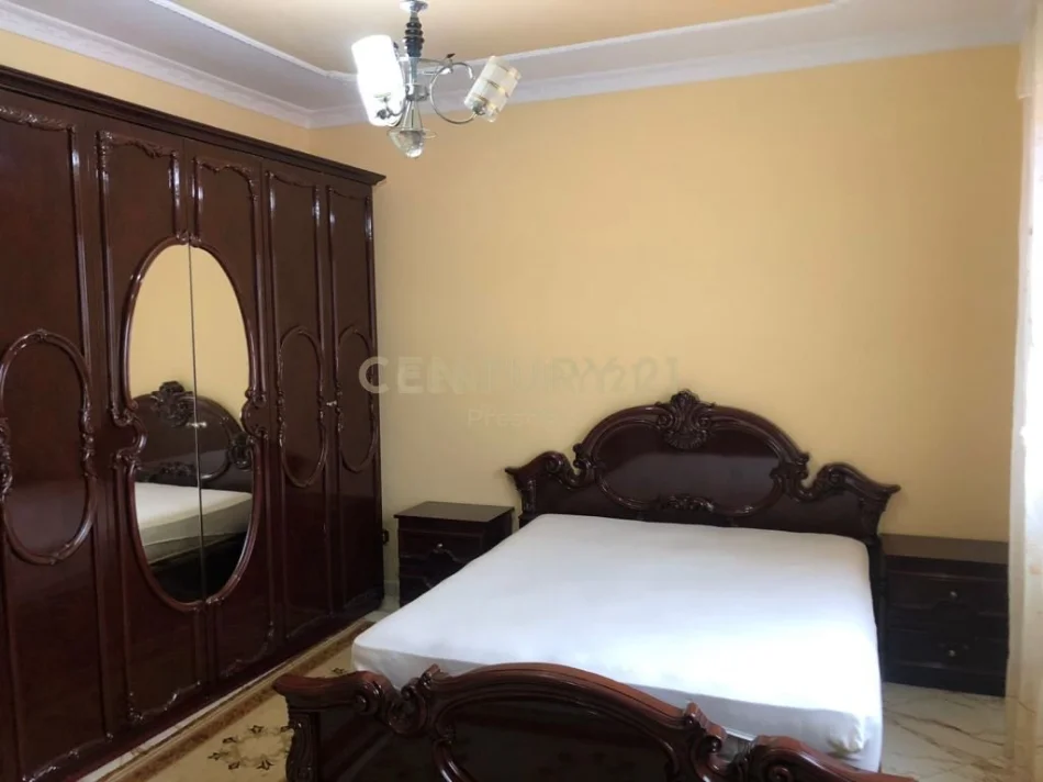 Tirane, shes apartament 3+1+Ballkon Kati 4, 162 m² (Vilat Amerikane)