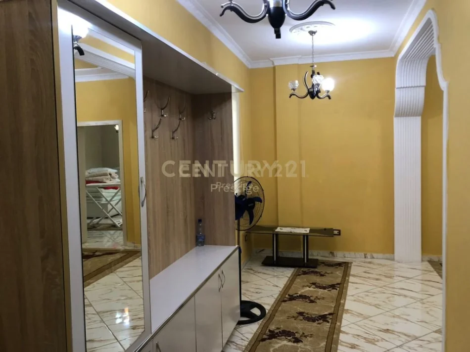 Tirane, jepet me qera apartament 2+1 Kati 11, 115 m² 500 € (Kompleksi Malajzian)