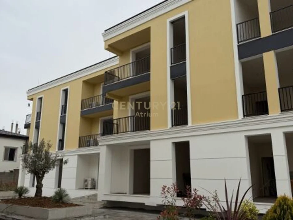 Tirane, shes apartament 2+1+Aneks+Ballkon Kati 1, 80 m² 160.720 € 