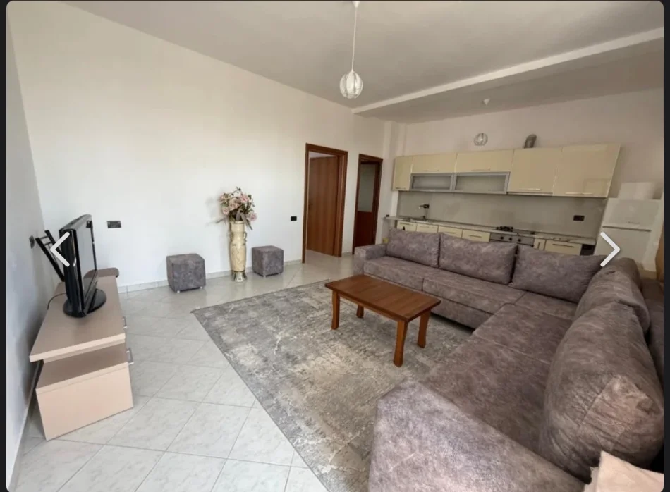 Tirane, jap me qera apartament 1+1+Ballkon Kati 2, (Bulevardi i Ri)