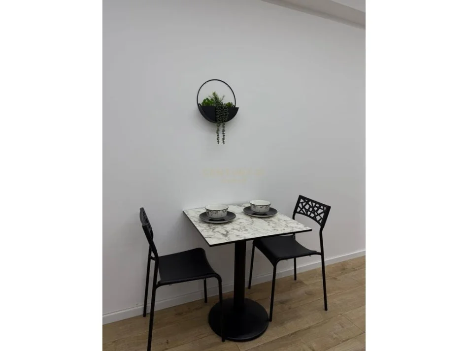 Tirane, jepet me qera apartament 1+1 Kati 0, 62 m² 550 € (21 Dhjetori)