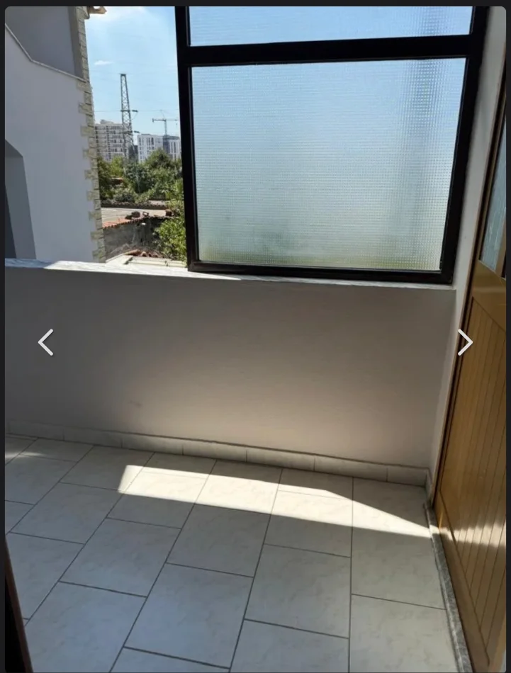 Tirane, jap me qera apartament 1+1+Ballkon Kati 2, (Bulevardi i Ri)