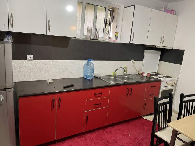 Tirane, jepet me qera apartament 1+1+A+BLK Kati 1, 70 m² 300 Euro (Siri kodra)