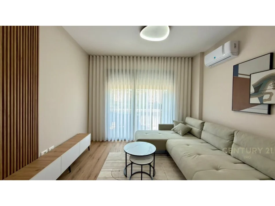Tirane, jepet me qera apartament 1+1+Aneks+Ballkon Kati 3, 75 m² 750 € (Met invest)